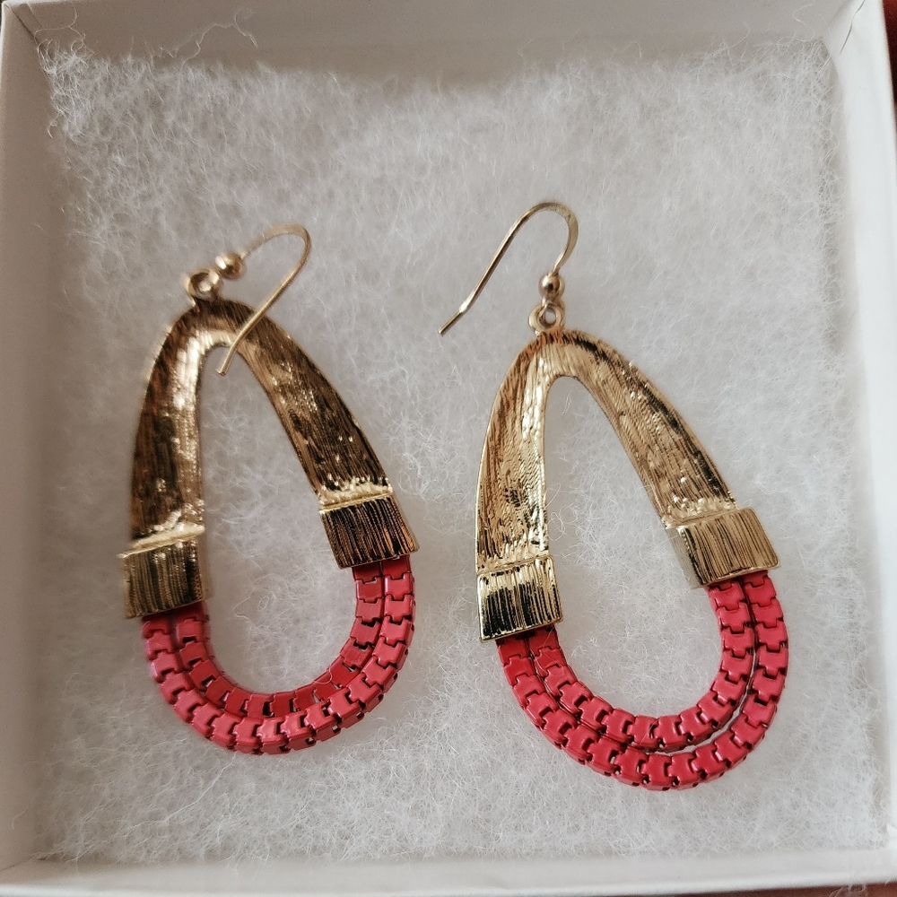 Dressbarn Earrings - Picture 2 of 2